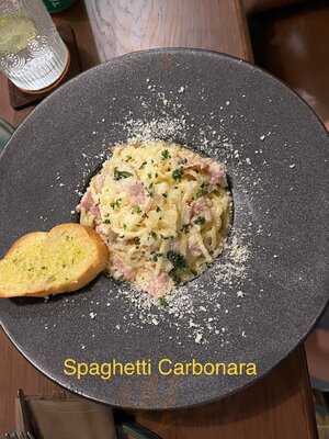 Boomerang Bistro & Café