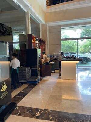 Coffee Terrace - Merperle Crystal Palace