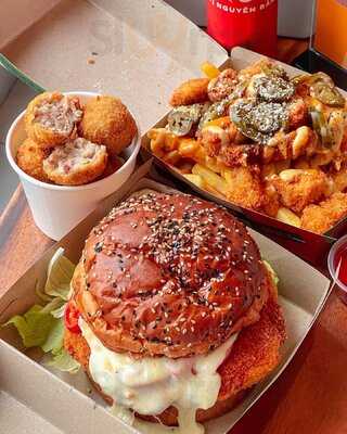 Mad Roosta | Burgers & Chicken