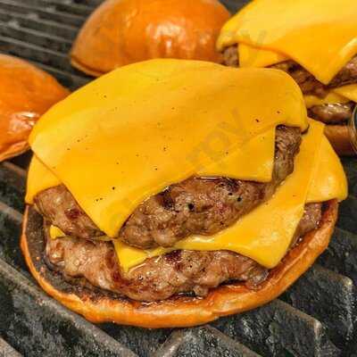 Mad Roosta | Burgers & Chicken