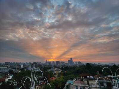 Aira Sky Bar & Lounge