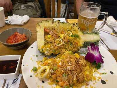 Nhà Hàng Nhà Bếp Chợ Hàn