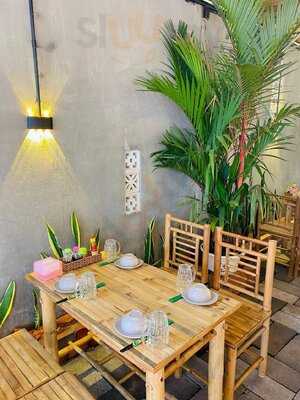 Nhà Hàng Cơm Niêu - Hải Sản Việt Phố Mũi Né