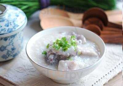 Cô Binh Mì Quảng - Cháo Xương