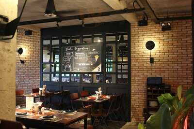 Belgo - Belgian Craft Beer & Bistro - Phan Xich Long