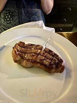 El Gaucho Argentinian Steakhouse - Le Loi