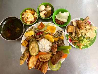 Cơm Chay Chú Trọng Cô Loan