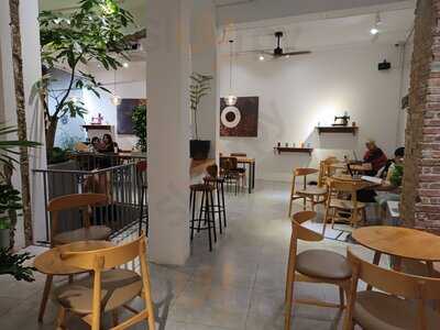 The Simple Café Le Lai