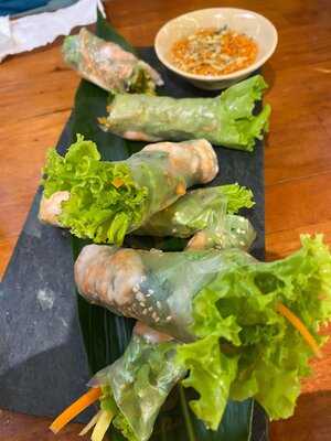 A Little Kitchen - Bep Nho