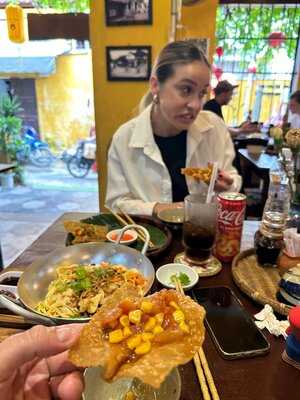 A Little Kitchen - Bep Nho