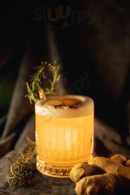 Mệ Trường Trên Sân Thượng