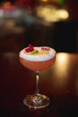 Mệ Trường Trên Sân Thượng