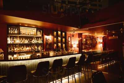 Mệ Trường Trên Sân Thượng