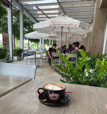 Highlands Coffee Sarica Sala