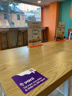 Bánh Mì Pate - Patedeli