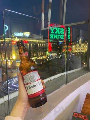 Sky Zone Beer Garden Nguyễn Huệ