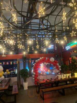 Sky Zone Beer Garden Nguyễn Huệ