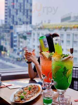 Sky Zone Beer Garden Nguyễn Huệ