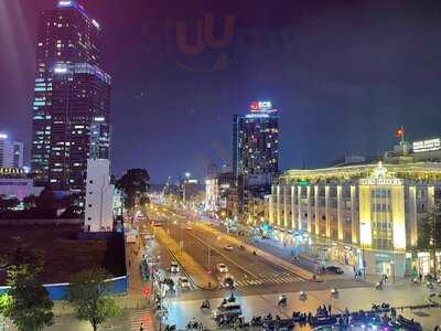 Sky Zone Beer Garden Nguyễn Huệ