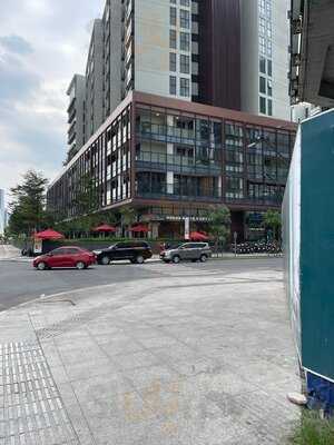 Highlands Coffee At Thu Thiem Bridge