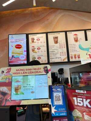 Highlands Coffee At Thu Thiem Bridge