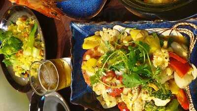 Aloha Bar & Restaurant