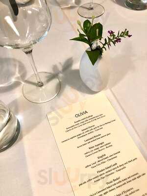 Olivia Dining