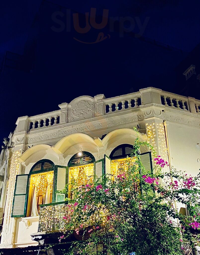 Cāga Café & Restaurant