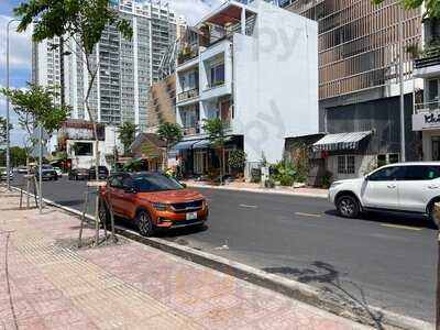 Dolphy Cafe Nguyen Van Huong