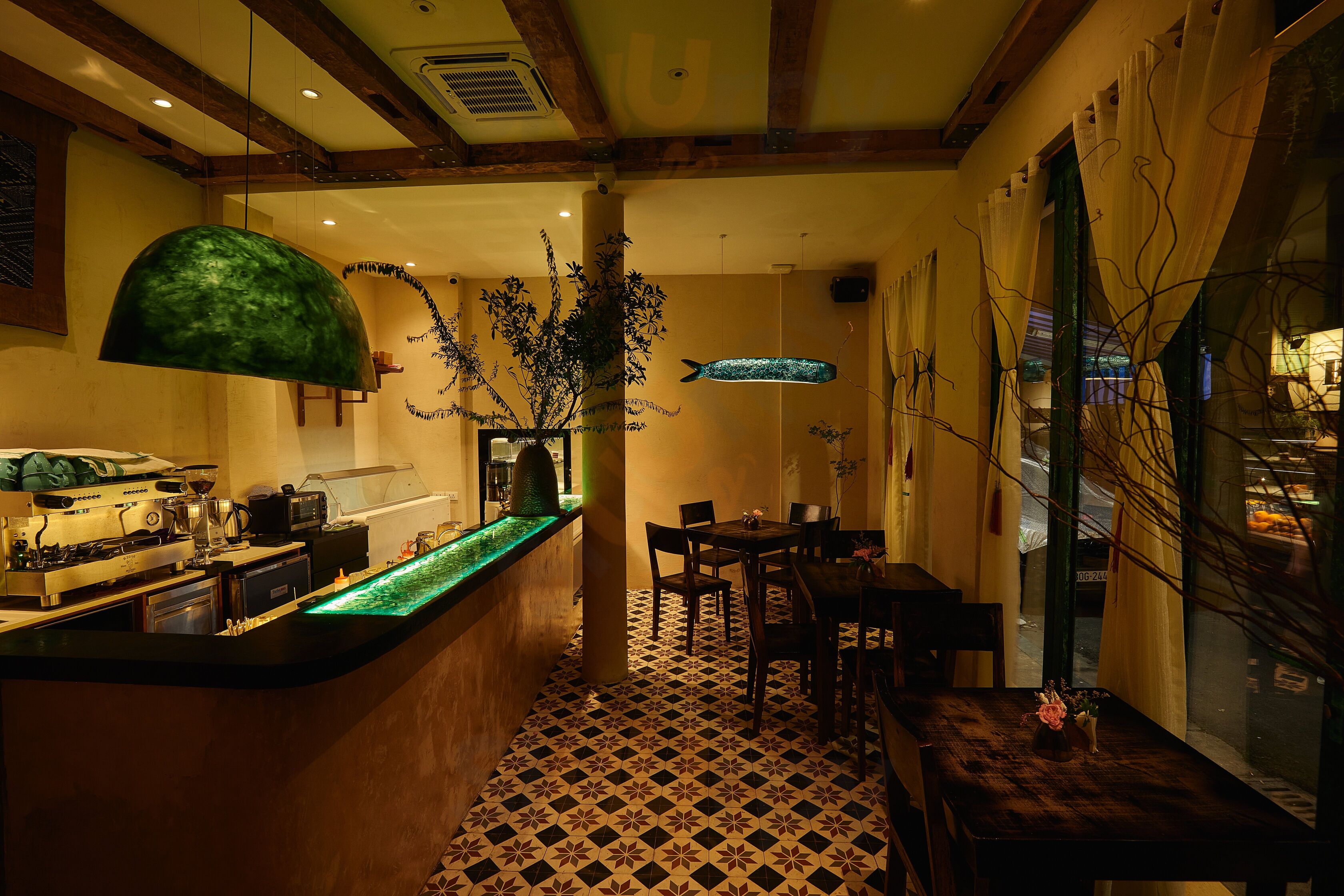 Cāga Café & Restaurant