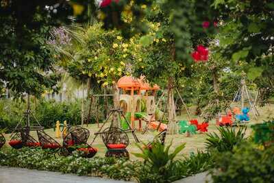 Tre Coffee - Lounge & Dining