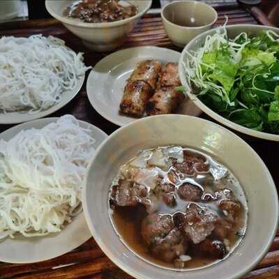 Quán Mai - Bún Chả Obama