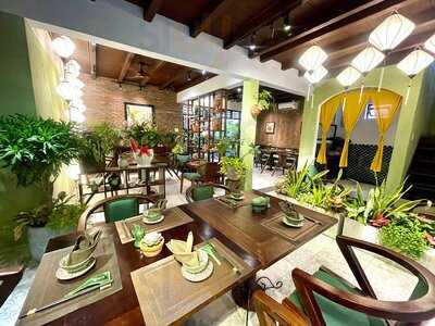 Anh Family Bar & Restaurant