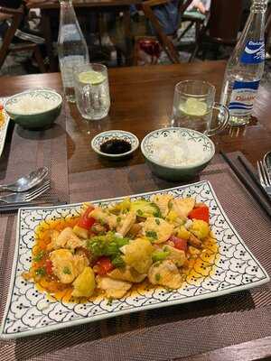 Anh Family Bar & Restaurant