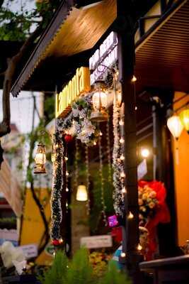 Pho Hoi Pub & Restaurant