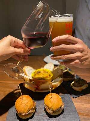 Mosaic American Gastropub & Wine Bar