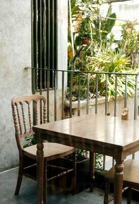 Chill Thái 163 Cô Giang