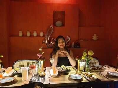 Loop 1 - Cocktail Bar & Kitchen