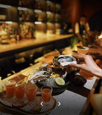 Loop 1 - Cocktail Bar & Kitchen