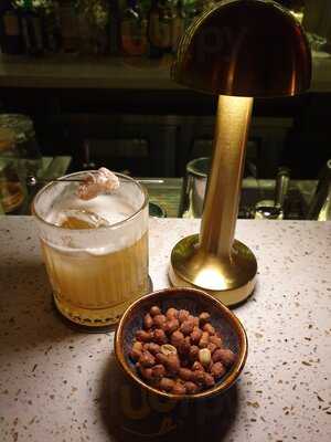 Loop 1 - Cocktail Bar & Kitchen