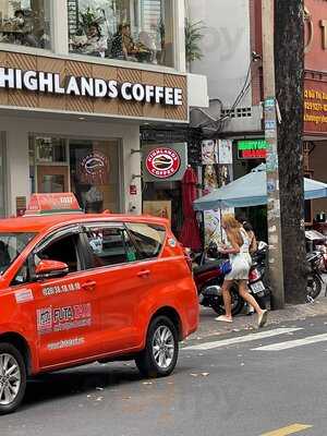 Highlands Coffee 46 Bui Thi Xuan D1