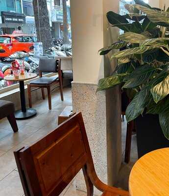 Highlands Coffee 46 Bui Thi Xuan D1