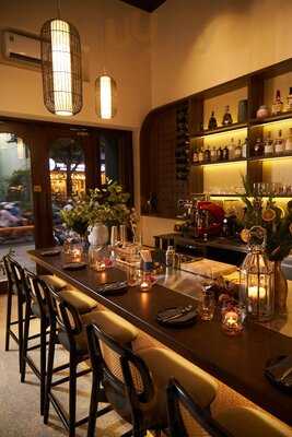 East By Ngô Thanh Hòa