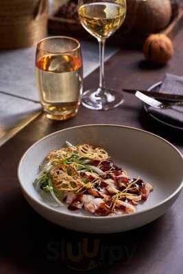 East By Ngô Thanh Hòa