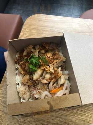 Bánh Mì Pate - Patedeli - Võ Văn Tần