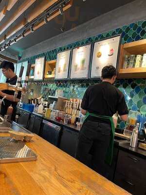 Starbucks Estella
