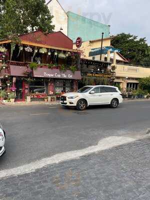 Bonjour Cafe The Art