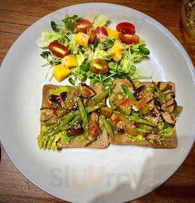 Finaqua's Cafe Hoi An