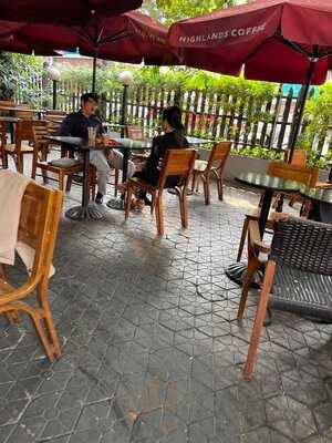 Highlands Coffee Mạc Đĩnh Chi