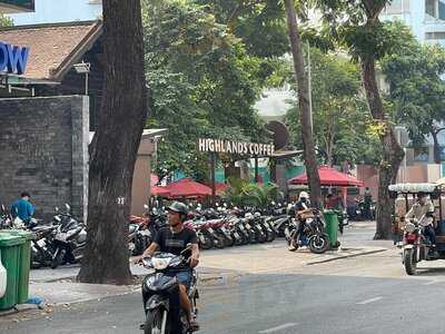 Highlands Coffee Mạc Đĩnh Chi